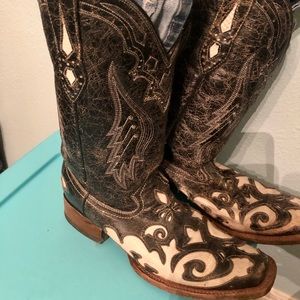 Women’s Corral square toe boots sz 9 1/2